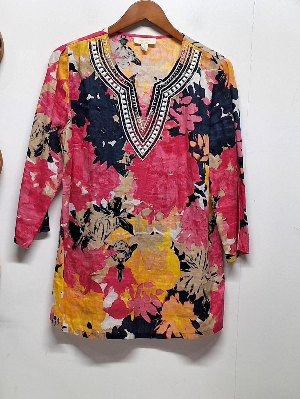 Charter Club Luxury Linen Tunic Top Floral Embroidered Neckline Size Small Boho